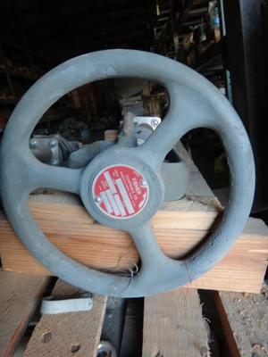 Fisher 3/4" 600 SWE CF3M Stainless Handwheel Actuated Valve