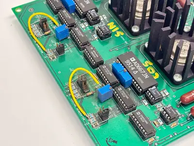 1-CD50-0094-000-X1,AD667JN 9514 | 1-CD50-0094-001 PCB 1-CD50-0094-000-X1 w/ 2x AD667JN 9514 - For parts or not working