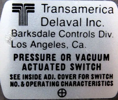 NEW BARKSDALE DPD2T-A3 PRESSURE OR VACUUM SWITCH DPD2TA3