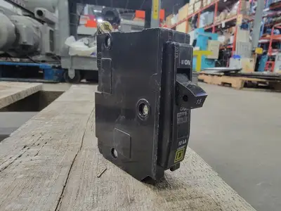 USED SQUARE D QOB115