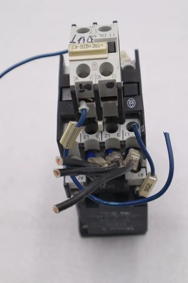 Moeller DIL00M-G CONTACTOR 20 AMP 3 POLE STOCK L-461C