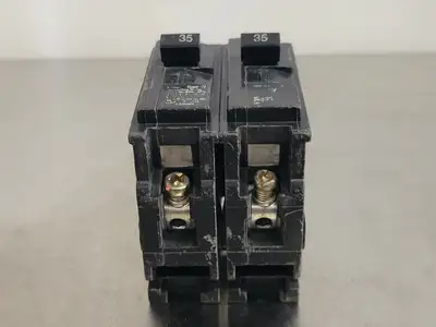 35 Amp, 2 Pole, 120/240 volts Circuit Breaker