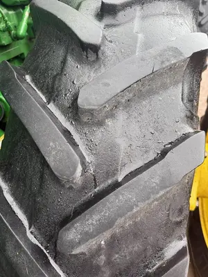 USED 2012 JOHN DEERE 8335R