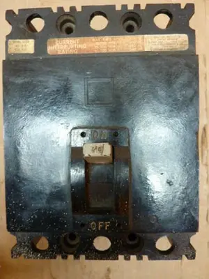 USED SQUARE D FHL36070