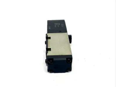 NVFS2100 | SMC  Solenoid Valve, 4/5 Port, 15-145psi - Used