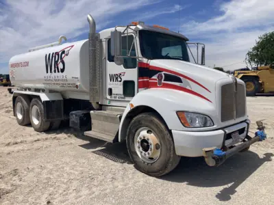USED 2017 Kenworth T370