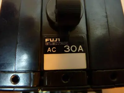 USED FUJI ELECTRIC CP33EM/30W