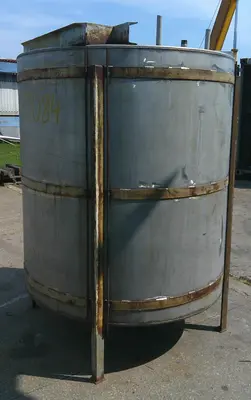 SPC9084  Tank 575 gallon vertical tank, Stainless Steel, flat set of coils in bottom