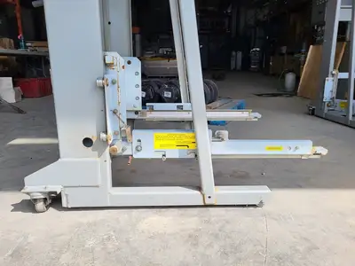 Power/Vac Switchgear Lift Truck 850 lbs