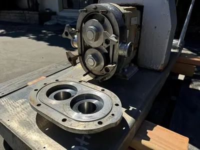 Pump, Positive, Waukesha, Mdl 030, 316 S/st, 5 HP, 1.5" #S739467