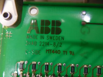 ABB DSQC 223 Digital I/O Board S4 YB560103-BD/3 Rev. 06A Used
