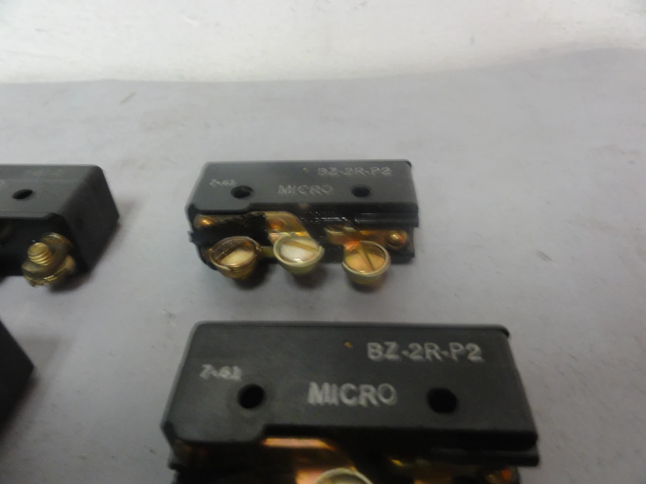 USED HONEYWELL MICROSWITCH BZ-2R-P4, BZ-2R-P2