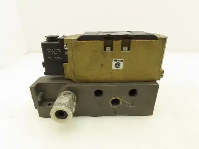 ROSS W6576A3401 Pneumatic Solenoid Spool Valves W/Base 2 Position 120V Coil