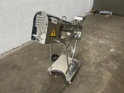 Tablet Deduster