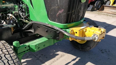 USED 2014 JOHN DEERE 6105D