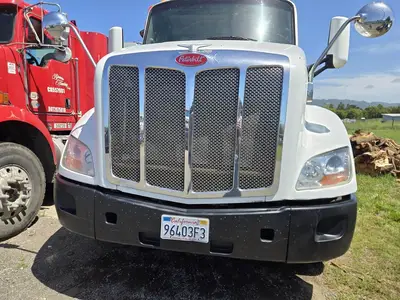 USED 2015 PETERBILT 579