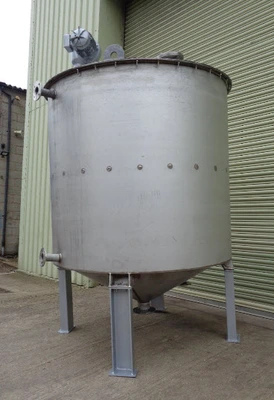3,000L S/S JKTD Vertical  Enclosed Mixing Tank 2.2 kW