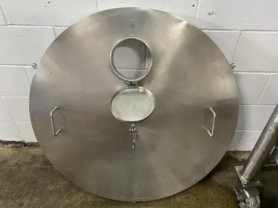 SS Lidded Cone-Bottom Tank