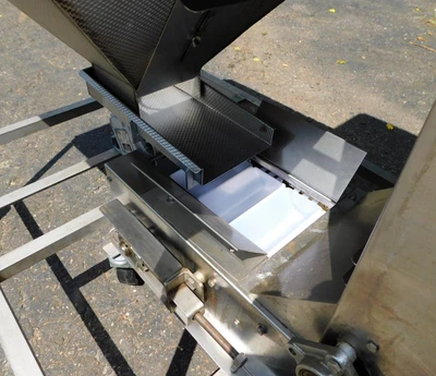 Used FRAZIER BUCKET LIFT 4 X 8 Conveyors New Jersey US | Champion Trading Corporation #1338171