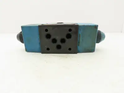 Used VICKERS _UNKNOWN_ Valves/Fittings Indiana US | Arrow Industrial #1316966