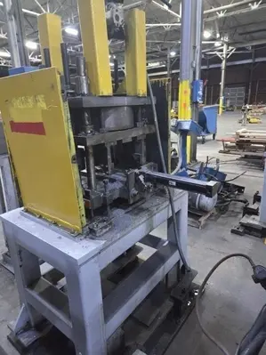 7 TON AIRAM ARDCOR PNEUMATIC 4 POST CUTOFF PRESS: YOBRO #25223