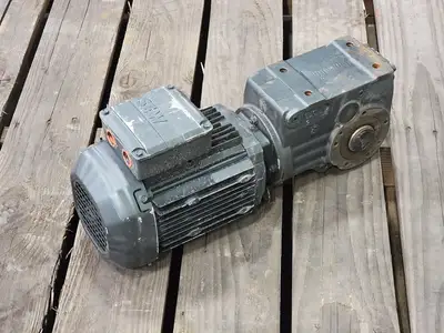 USED SEW-EURODRIVE KA37/T DRE80M4