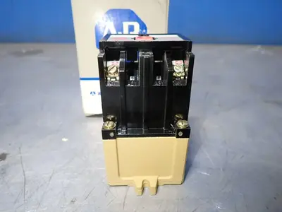 NEW ALLENBRADLEY 700PK200A1 B