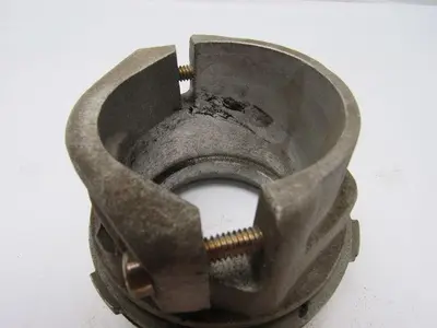 T&B Thomas & Betts AC28 PLM  3" Conduit Clamp Box Connection