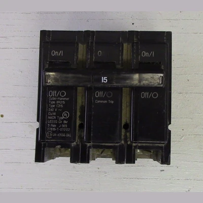 Cutler Hammer 3 Pole 15 Amp Push-in Breaker