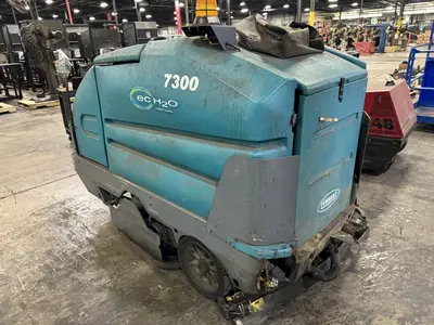 USED TENNANT 7300