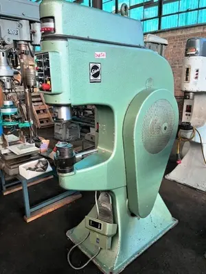 ECKOLD KRAFTFORMER MODEL KF460 PLANISHING HAMMER