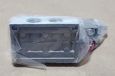 NEW SMC 30-SY515-5LU-02