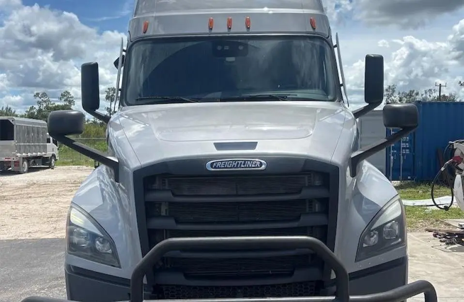Used 2021 FREIGHTLINER CASCADIA (PT1260845) Conventional trucks Florida US | Mitsubishi HC Capital America #292935