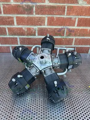 USED 5 ITT PURE FLO ADVANTAGE STAINLESS STEEL DIAPHRAGM VALVE W/ 1" SANITARY FITTING