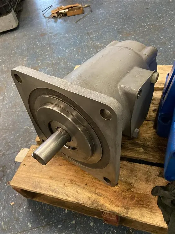 Used TOKYO KEIKI SQP43-50-25-86BB-18-S104 Pumps | Surplus Asset Holdings #1206358