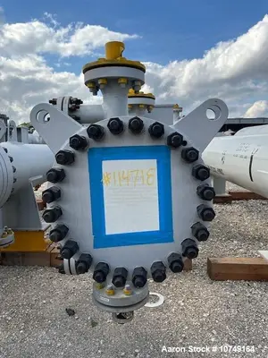 Wuxi 333 Sq Ft Shell and Tube Heat Exchanger, Duplex 2205 Tubes & Shell, High Pressure