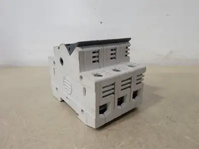 USED ALLEN-BRADLEY 1492-FB3C30