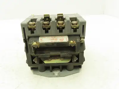 Furnas 40DP32AX9 Contactor Motor Starter 10Hp 27A 600VAC 3Ph 120V Coil Size 1