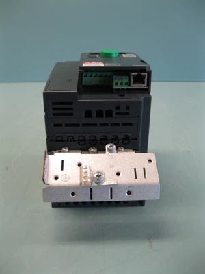 USED Schneider Electric ATV320U04N4C