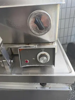 USED MARKET FORGE TILTER