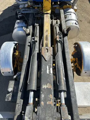 USED 2015 KENWORTH T800