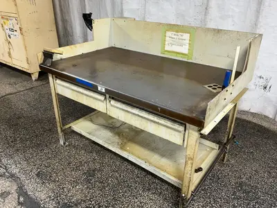 Used STRONG HOLD T6036SG2DBKL PALE GREY Work Benches Ohio US | HGR 24 #1357980