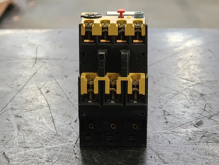 Used ALLEN-BRADLEY 193-BSA35 Misc Electrical & Power Parts British Columbia CA | Lenmark #246581