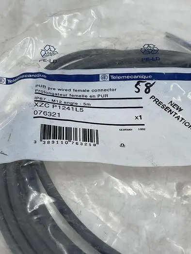New | in-Stock TELEMECANIQUE TELEMECANIQUE XZC PLZ41L5 Misc Electrical & Power Parts | ND Industrial Surplus #1214586