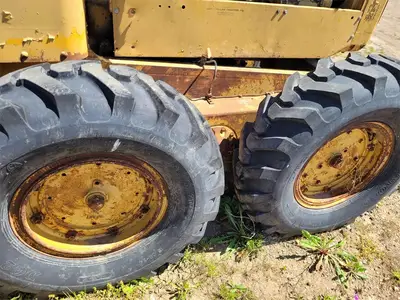 USED 1952 CATERPILLAR 12