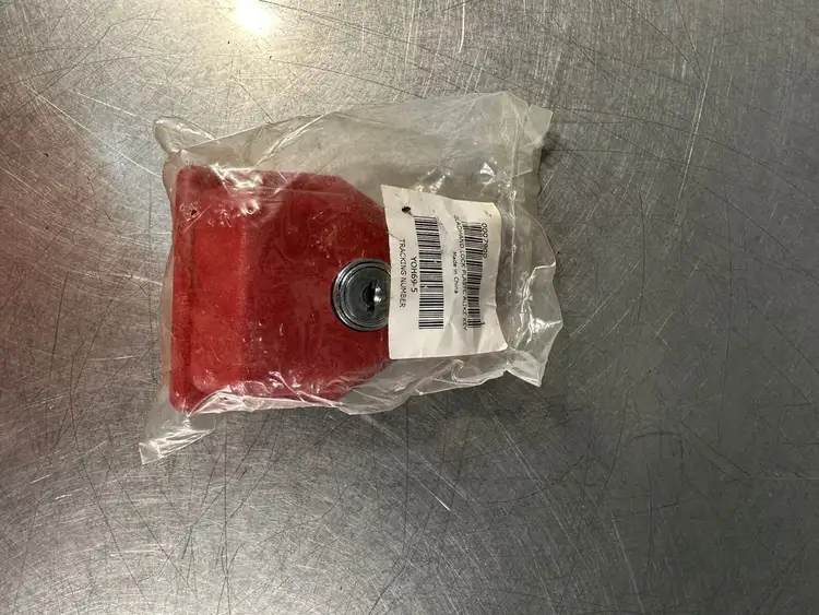 Used Gladhand Lock _UNKNOWN_ Automotive Parts South Carolina US | Palmetto Automation #1153279