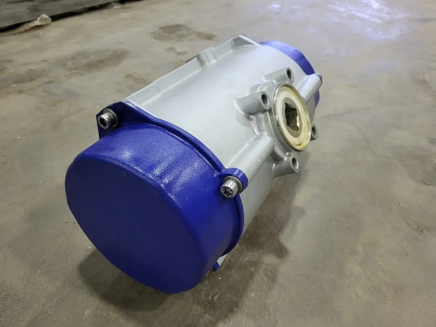 NEW REVO RS5205014A00000