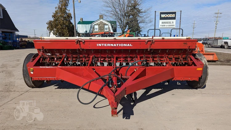 Used INTERNATIONAL 510 Grain Drills | Rosseel's Equipment Inc #720578