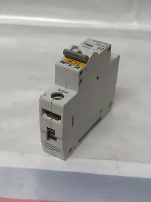 Used EATON WMZS1D05 Circuit Breakers | Surplus Asset Holdings #1189008