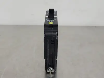 NEW SQUARE D EDB14020